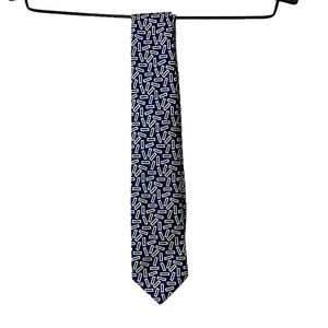 CHARLES TYRWHITT navy and white design 100% silk tie